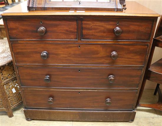 A Victorian mahogany straight front chest of drawers, W.106cm